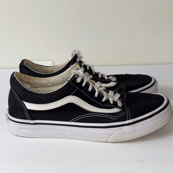 Vans Shoes - Vans Old Skool Low Sneakers Black Canvas Sz 8